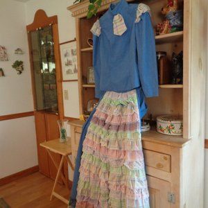 PRAIRIE/COLONIAL WOMAN'S VINTAGE PHEASANT VILLAGE COSTUME, 2 PC OUTFIT